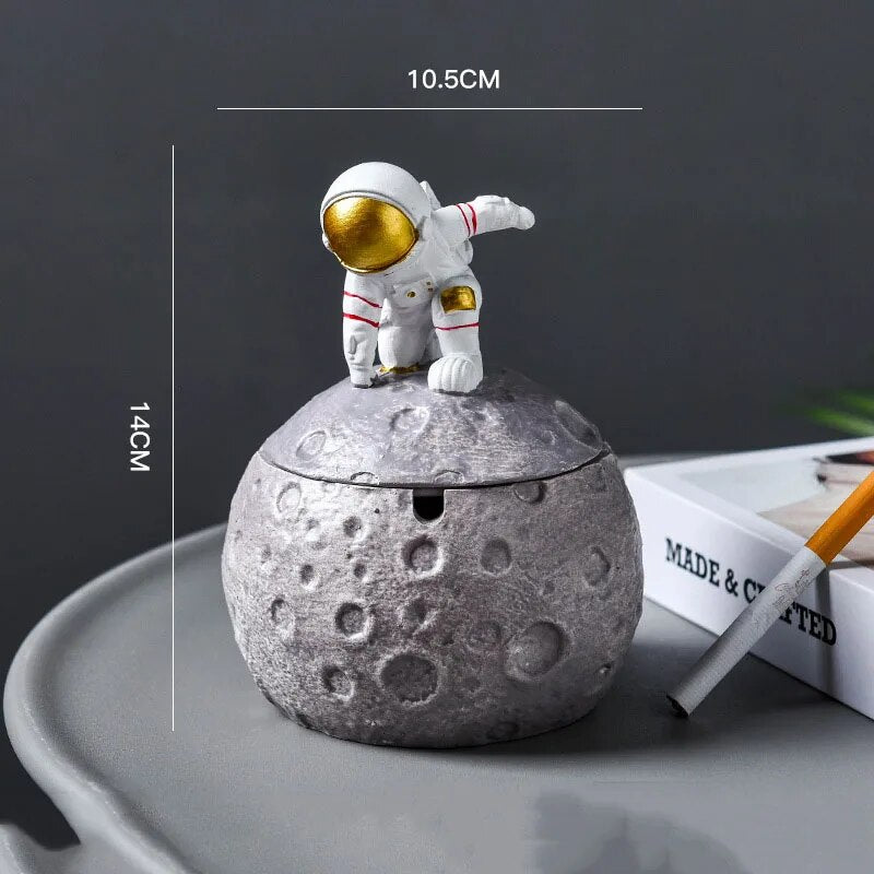 Astronaut storage box with Lid  creative ashtrays Nanag store