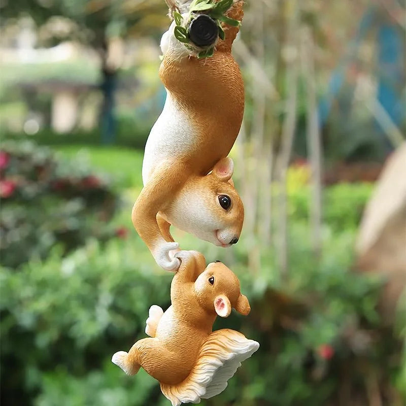 Creative climbing rope squirrels