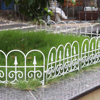Bendable outdoor fence