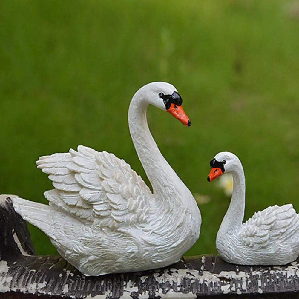 1 Pair of lightweight resin swan 