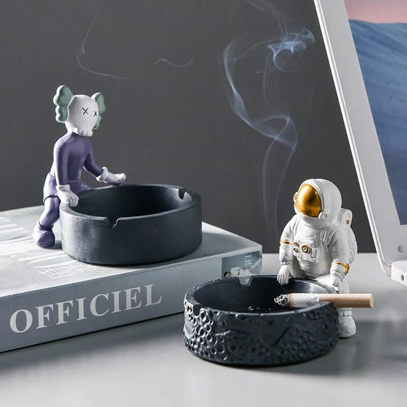 Astronaut storage box with Lid  creative ashtrays Nanag store