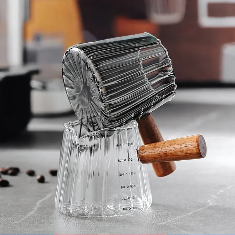 Double spout glass coffee extraction cup